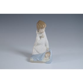 Lladro Porcelain Figurine, Angel with Child 1004635