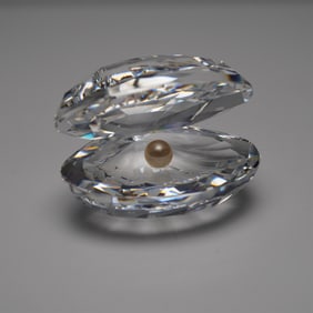 Swarovski Crystal Shell with Pearl Figurine with Original Box