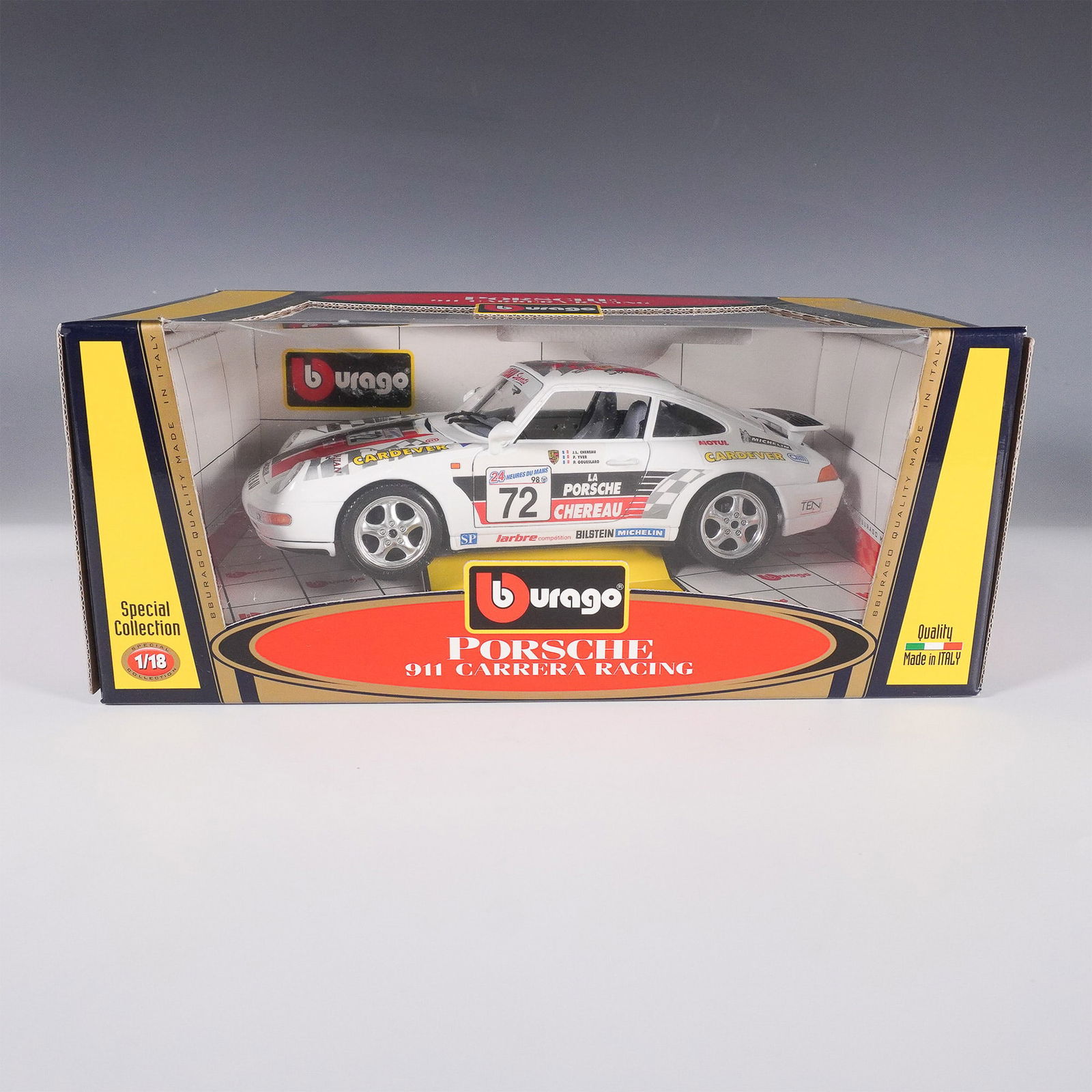 Bburago 1:18 Porsche 911 Carrera Racing Diecast Model (1 of 6)