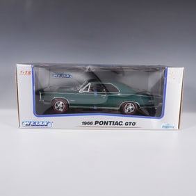 Welly 1:18 Diecast 1966 Pontiac GTO Model Car in Box