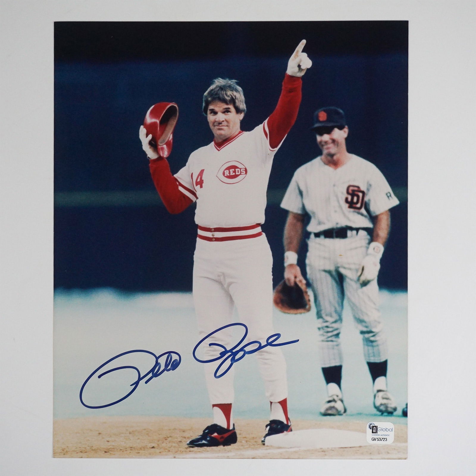Pete Rose Signed Baseball Photo Global Authenticators (1 of 3)