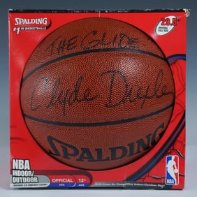 Spalding Basketball, Clyde Drexler Signed "The Glide"