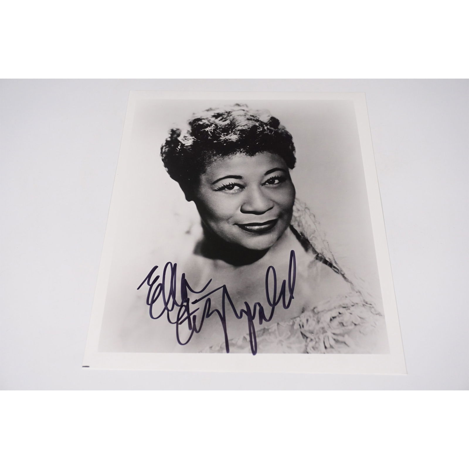 Ella Fitzgerald Signed Photograph (1 of 4)