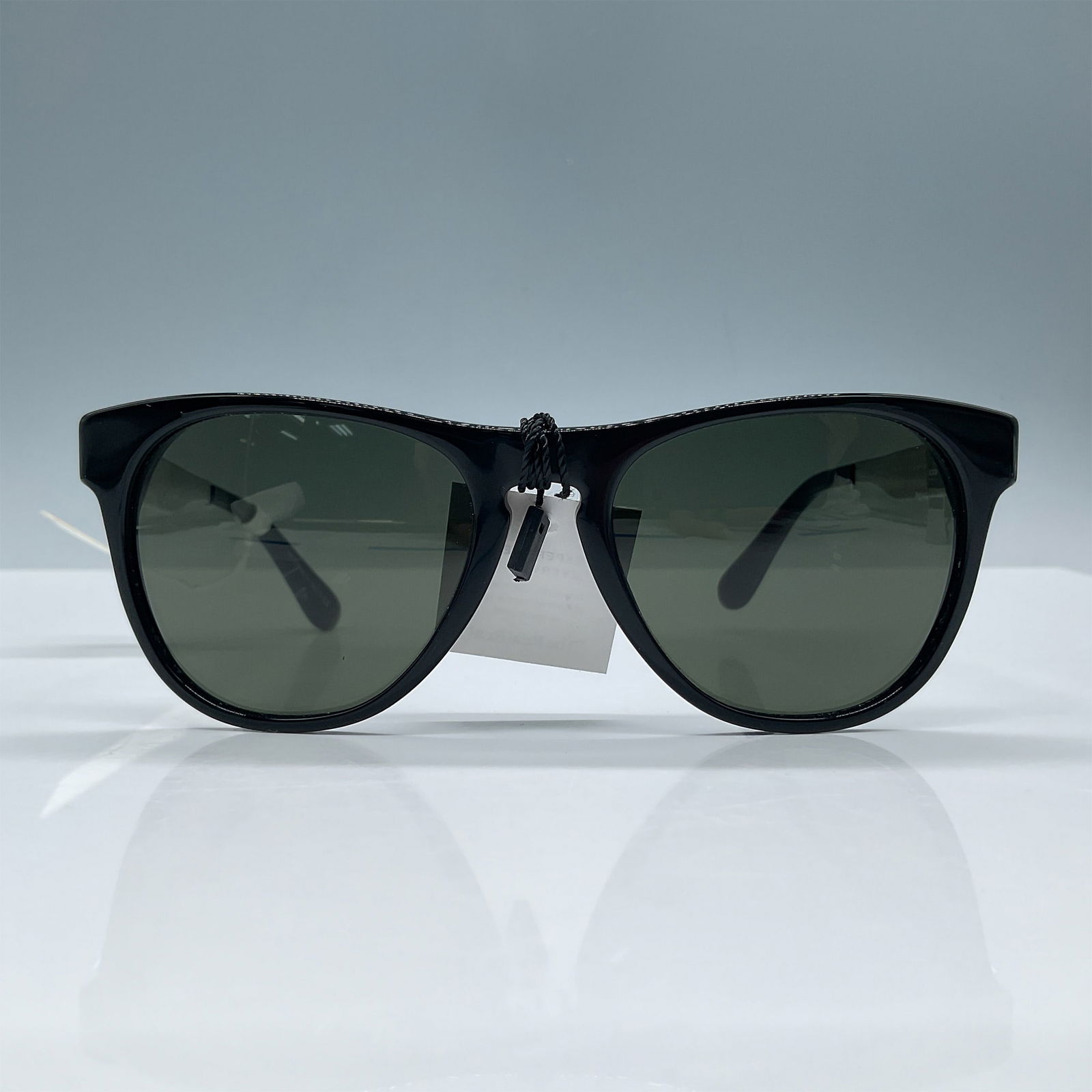 Oliver Peoples Sunglasses, Braverman (1 of 4)