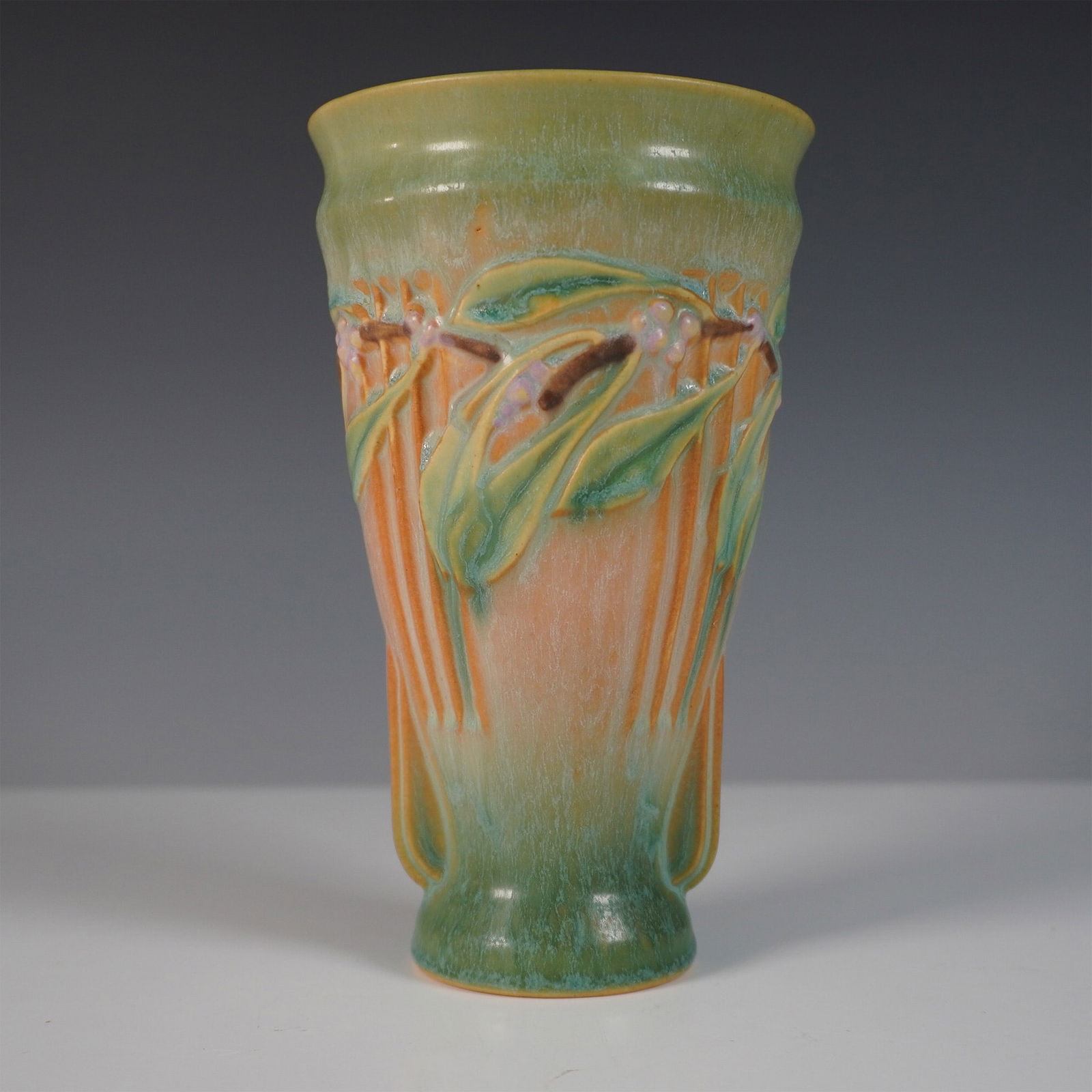 Roseville Pottery Laurel Vase (1 of 3)