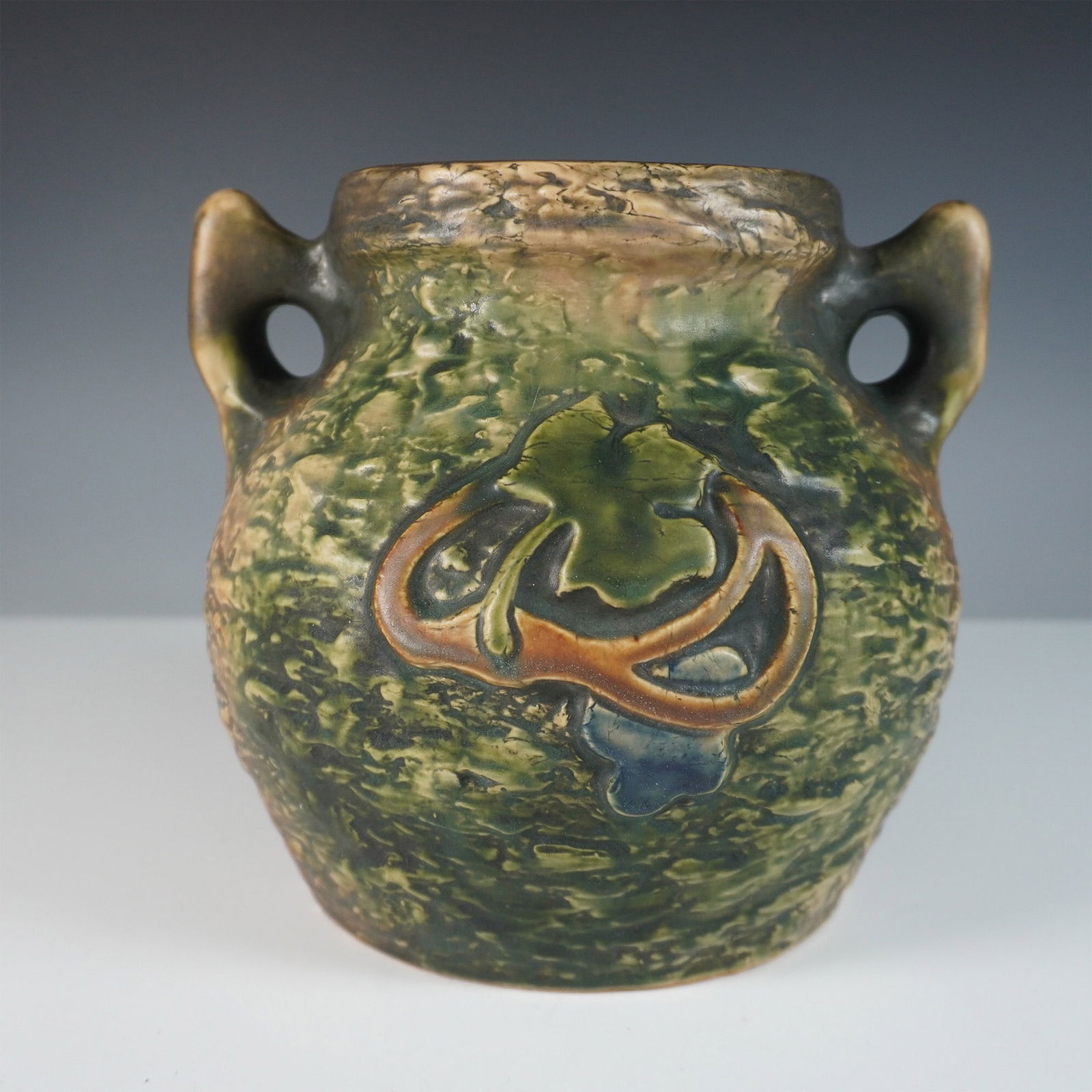 Roseville Pottery Imperial Handled Vase (1 of 5)