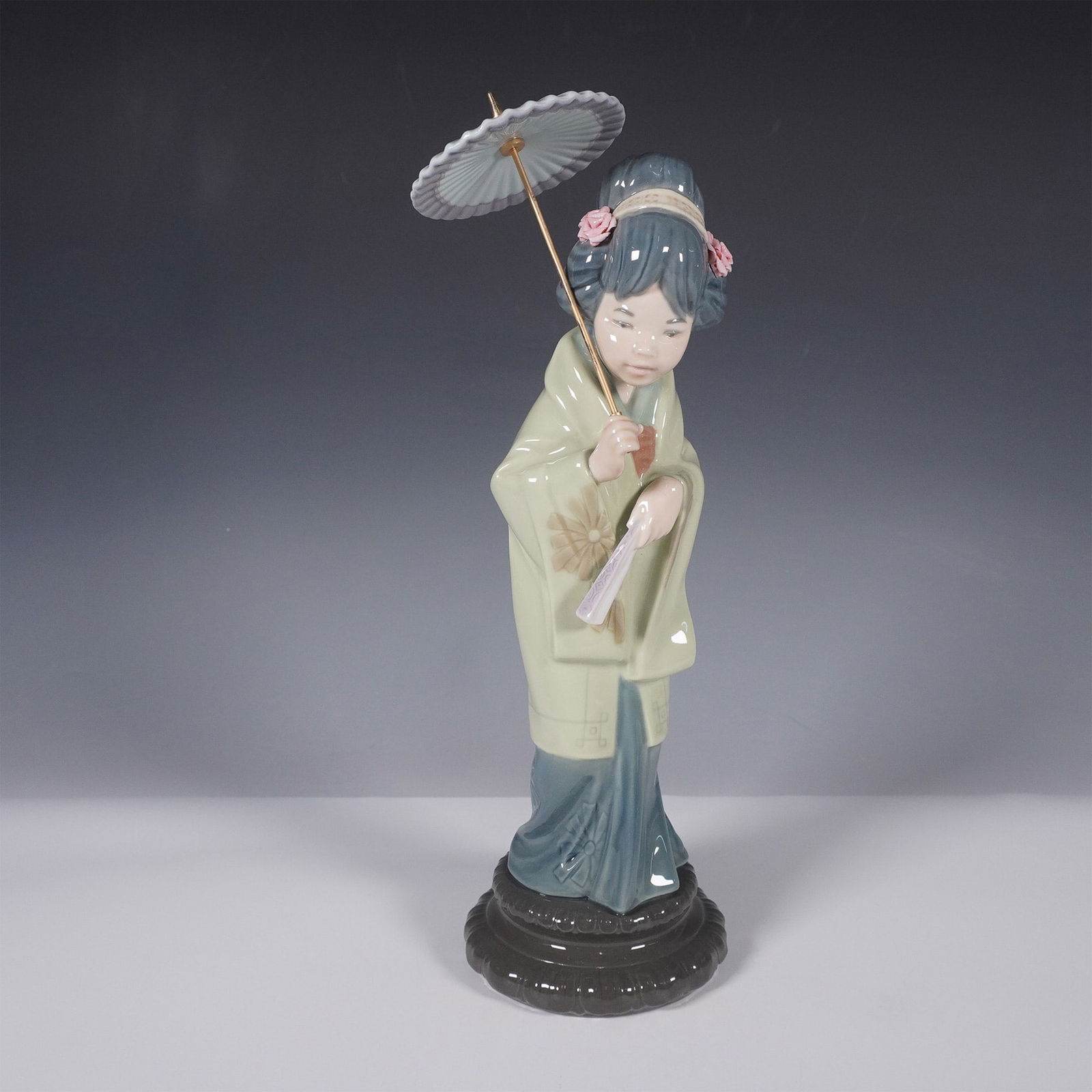Lladro Porcelain Figurine, Oriental Spring 01004988 (1 of 4)