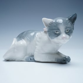 Nao by Lladro Porcelain Figurine, Gray Cat