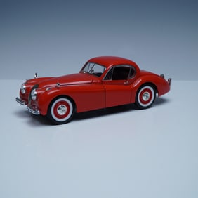 Signature Models 1949 Jaguar XK 120 1:18 Diecast Model