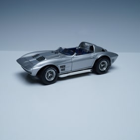 Racing Legends Chevrolet Corvette Grand Sport 1:18 Scale Model