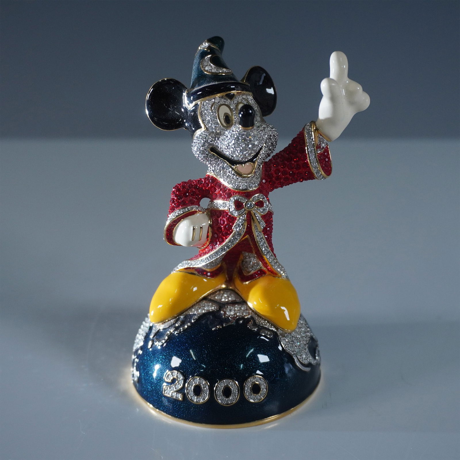Arribas Brothers Swarovski Figurine, Mickey Mouse 2000 (1 of 6)