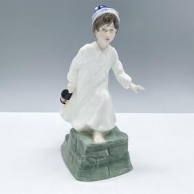 Royal Doulton Figurine, Wee Willie Winkie HN3031