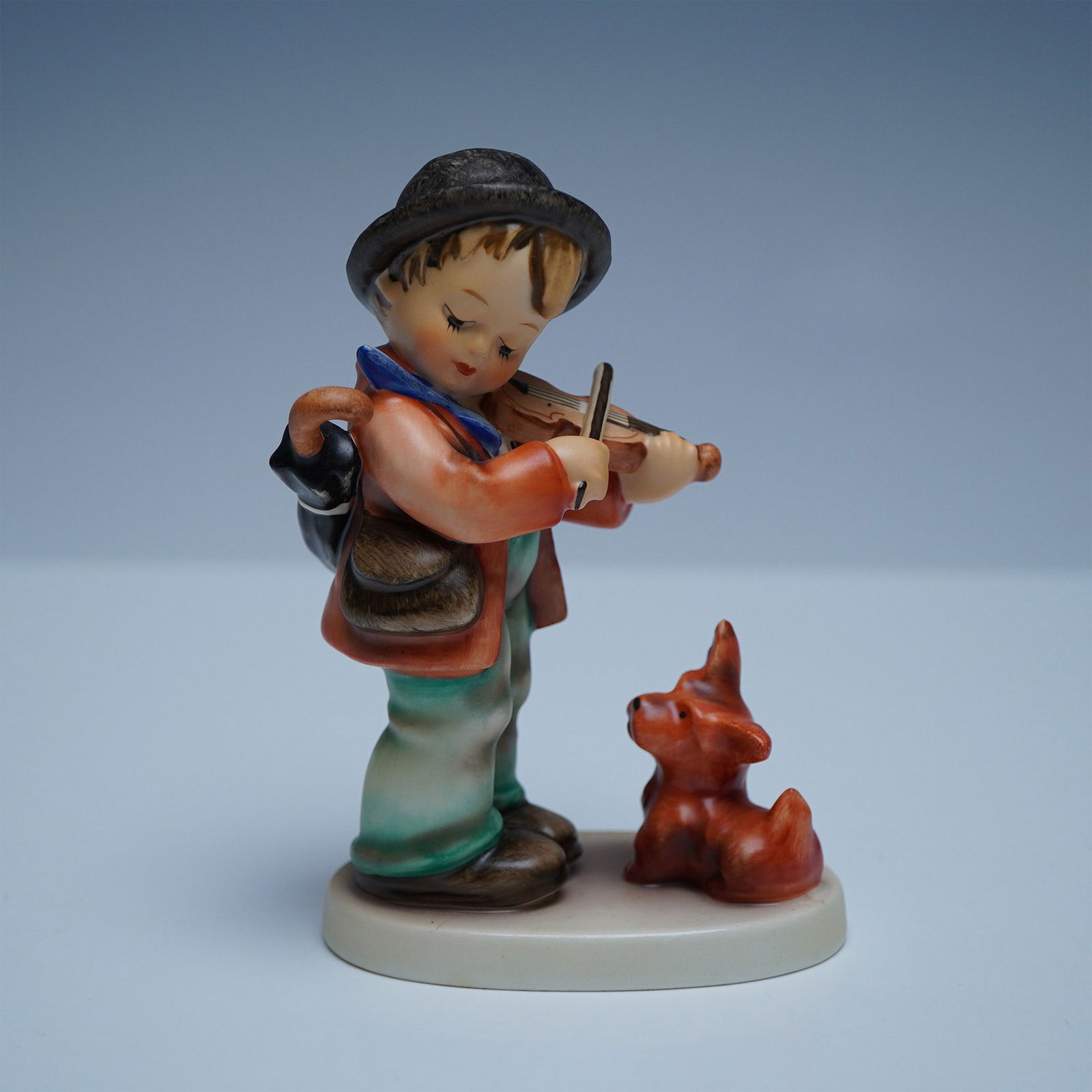 Goebel Hummel Porcelain Figurine, Puppy Love (1 of 4)