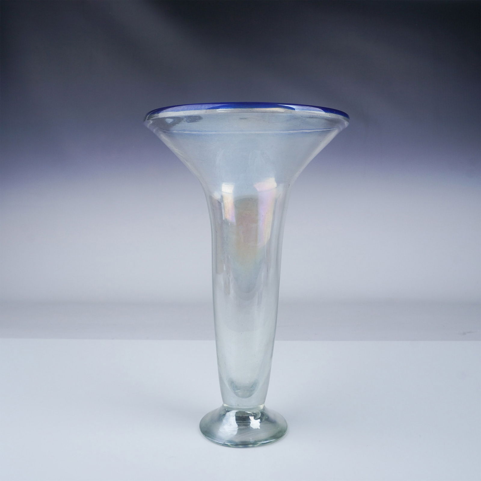 Art Glass Hand Blown Table Vase (1 of 3)