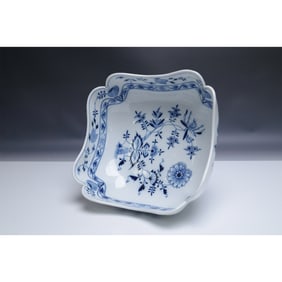 Carl Teichert Meissen Blue Onion Scalloped Square Bowl