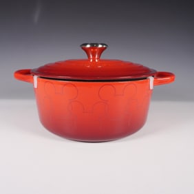 Le Creuset Disney Mickey Mouse Cast Iron Dutch Oven with Original Box