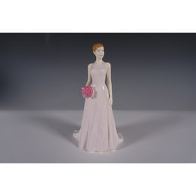 Rose Bouquet HN4796 - Royal Doulton Figurine