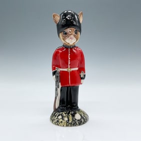 Royal Doulton Bunnykin Figurine, Guardsman Bunnykins DB127