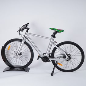 Britto Painted Unique Mercedes-Benz N+ Arrows 03 Electric Bicycle w/ Stand