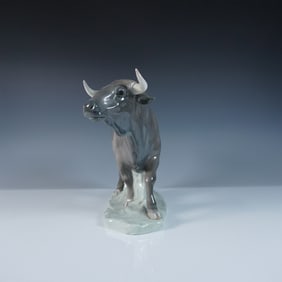 Lladro Porcelain Figurine, Bull with Head Up 1001063