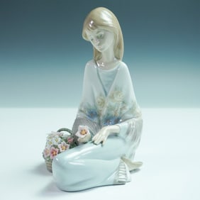 Lladro Porcelain Figurine, Flower Song 1007607