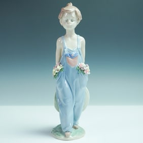 Lladro Porcelain Figurine, Pocket Full of Wishes 1007650
