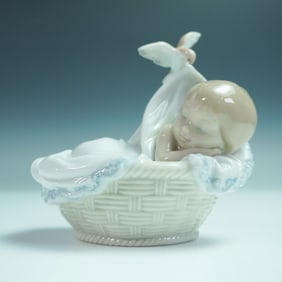 Lladro Porcelain Figurine, Tender Dreams 1006656