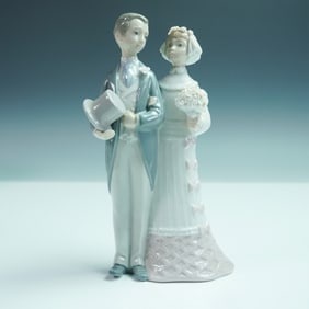 Lladro Porcelain Figurine, Wedding 1004808