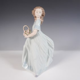 Lladro Porcelain Figurine Spring Enchantment 1006130