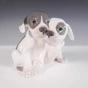 Royal Copenhagen Porcelain Figurine Puppies 260