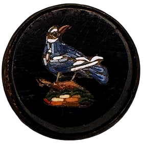 A division one pictorial bird in metal button