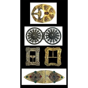 A small card of assorted buckles