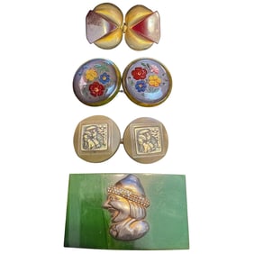 A small card of assorted buckles