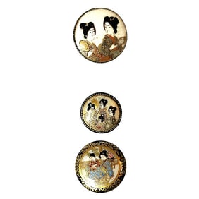 A small card of Japanese Satsuma buttons