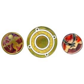 A small card of division 1 & 3 Enamel buttons