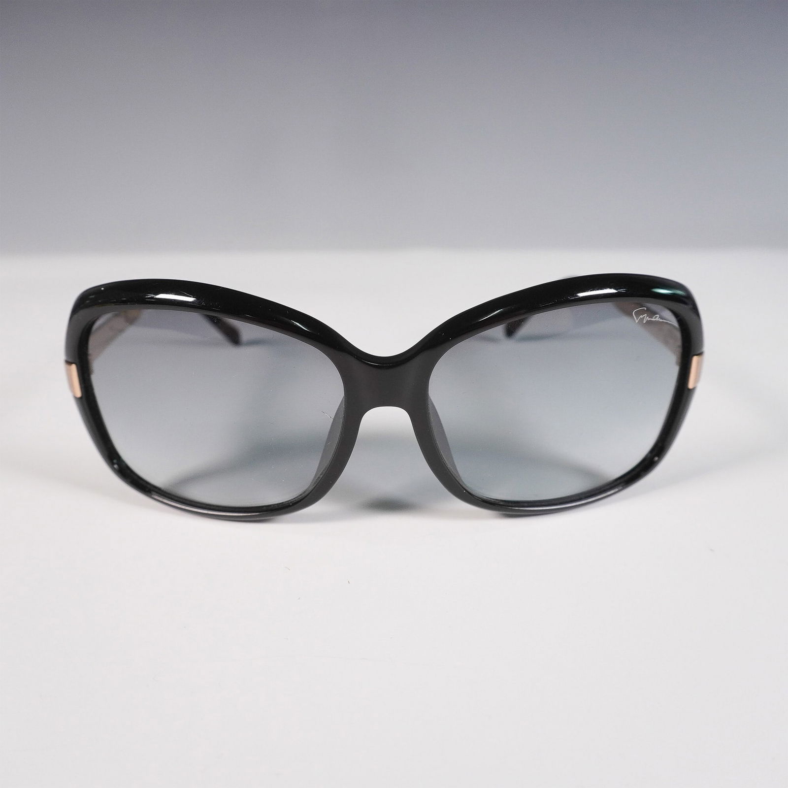 Giorgio Armani Sunglasses for Sale at Auction Giorgio Armani Sunglasses for Sale at Auction