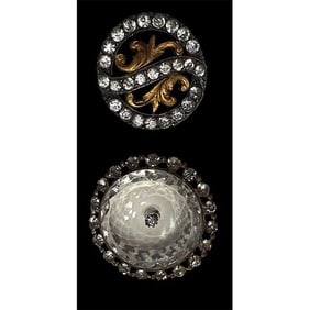 A small card of division one paste bordered buttons