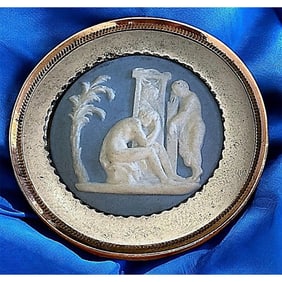 A division one Wedgwood pictorial button