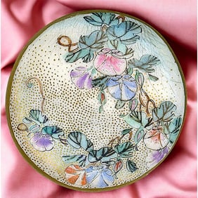 A division one pictorial Satsuma button