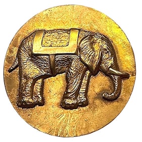 A division three studio artist pictorial button