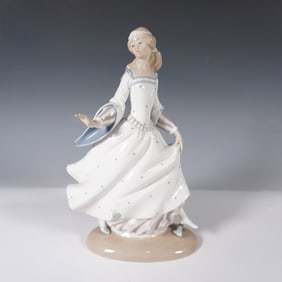 Lladro Porcelain Figurine, Cinderella 1004828
