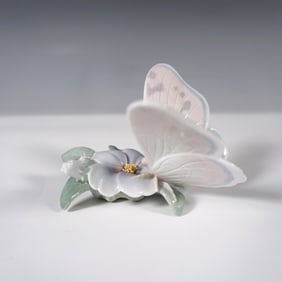 Lladro Porcelain Figurine, Refreshing Pause 1006330