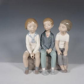 Lladro Porcelain Figurine, Three Boys Sitting 1004980