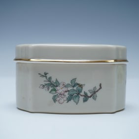 Lenox Serenade Lidded Box with 24K Gold Trim