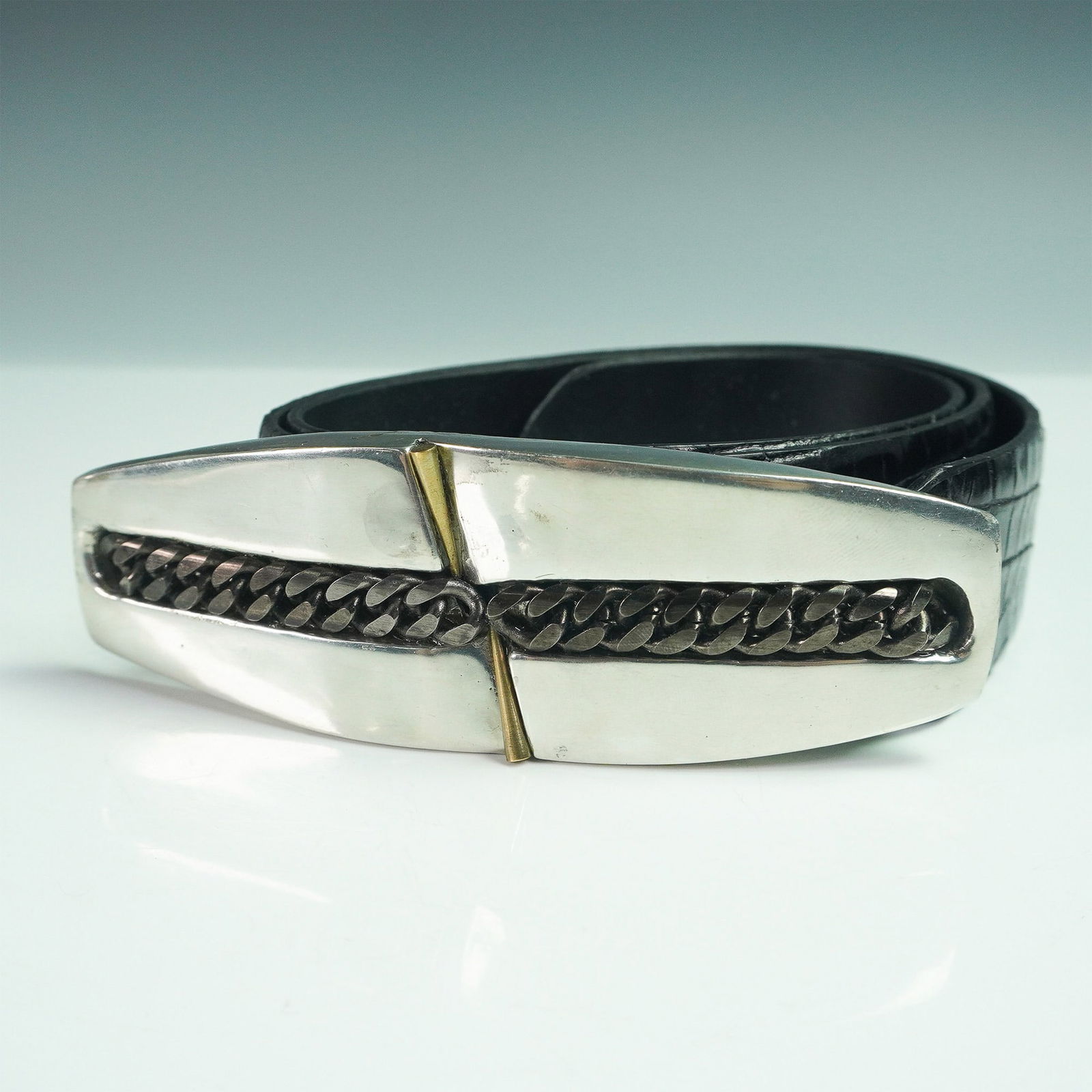 Connie Bates Women's Black Leather Belt with Heavy Metal Chain-Inset Buckle (1 of 4)