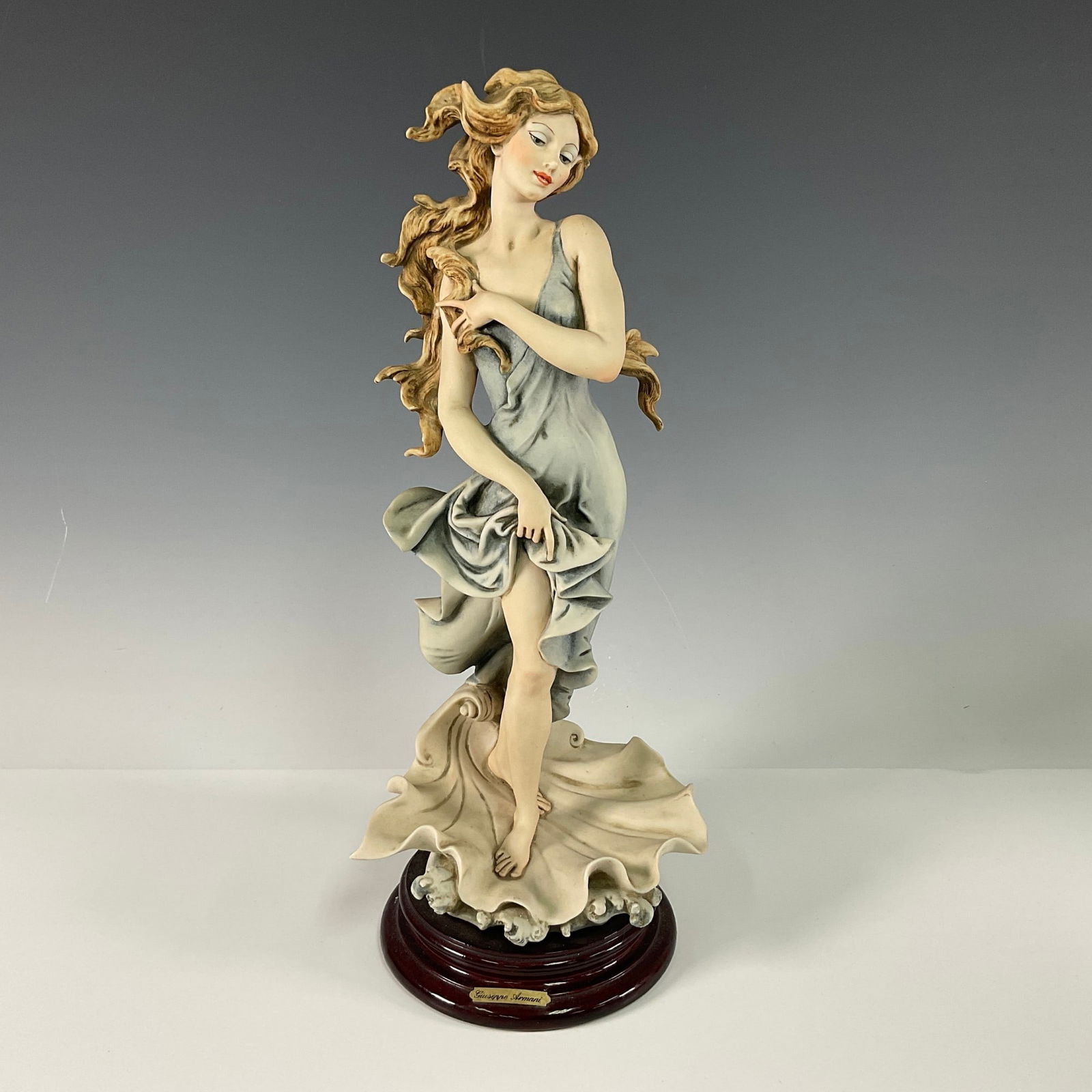 Florence Giuseppe Armani 1993 Members Only Sculpture, Venus (1 of 8)