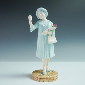Royal Doulton Figurine, HM Queen Elizabeth Queen Mother HN4086