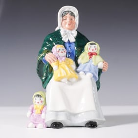 Royal Doulton Figurine, The Rag Doll Seller HN2944