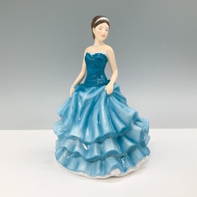 Royal Doulton Figurine, Tracy HN 5623 with Original Box