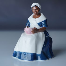 Royal Doulton Royal Governor Cook HN2233 Porcelain Figurine